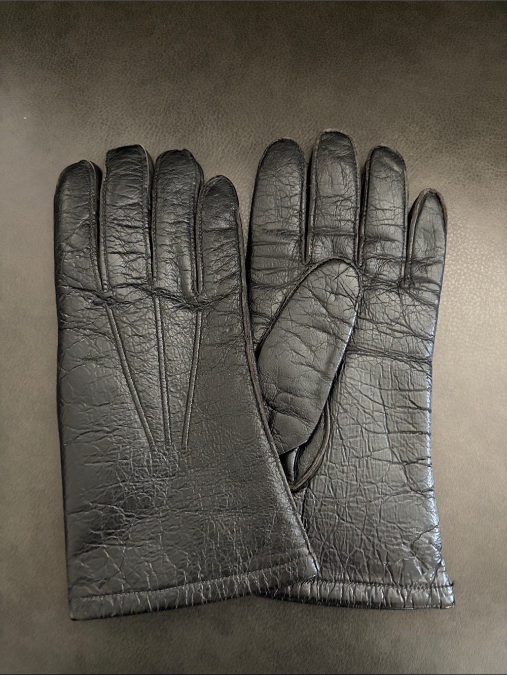 Men's Black Leather Gloves - Classic Winter Accessory
